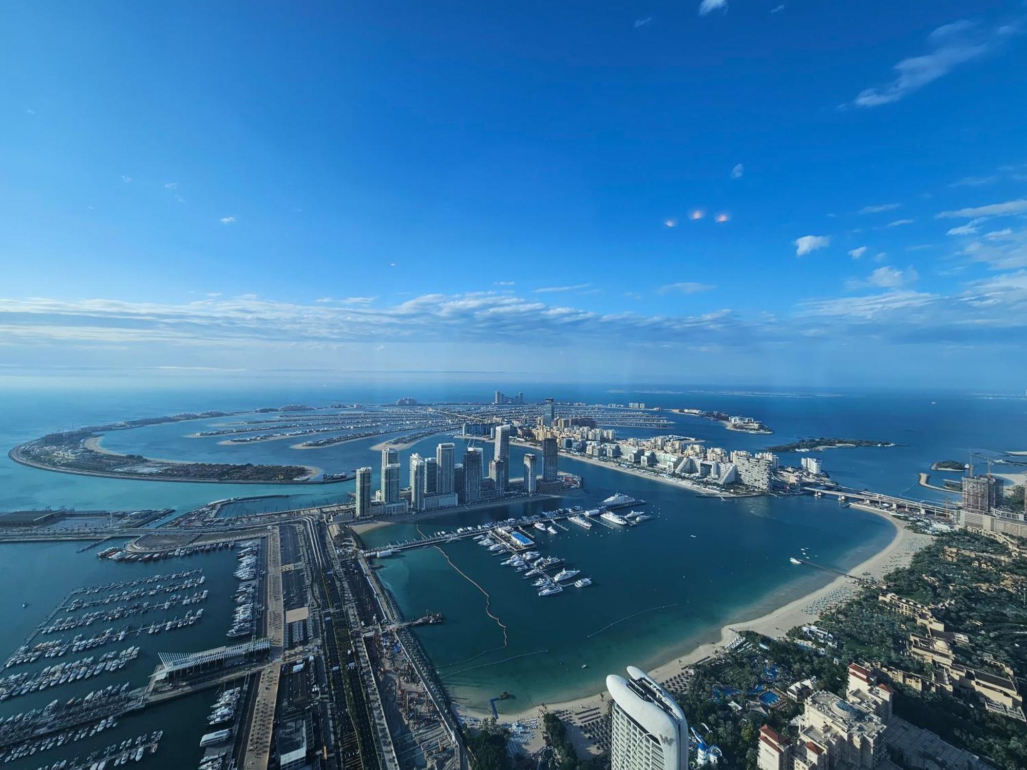 Super Host At Highest Residential Tower In The World, Private Rooms In A Shared Apartment دبي المظهر الخارجي الصورة