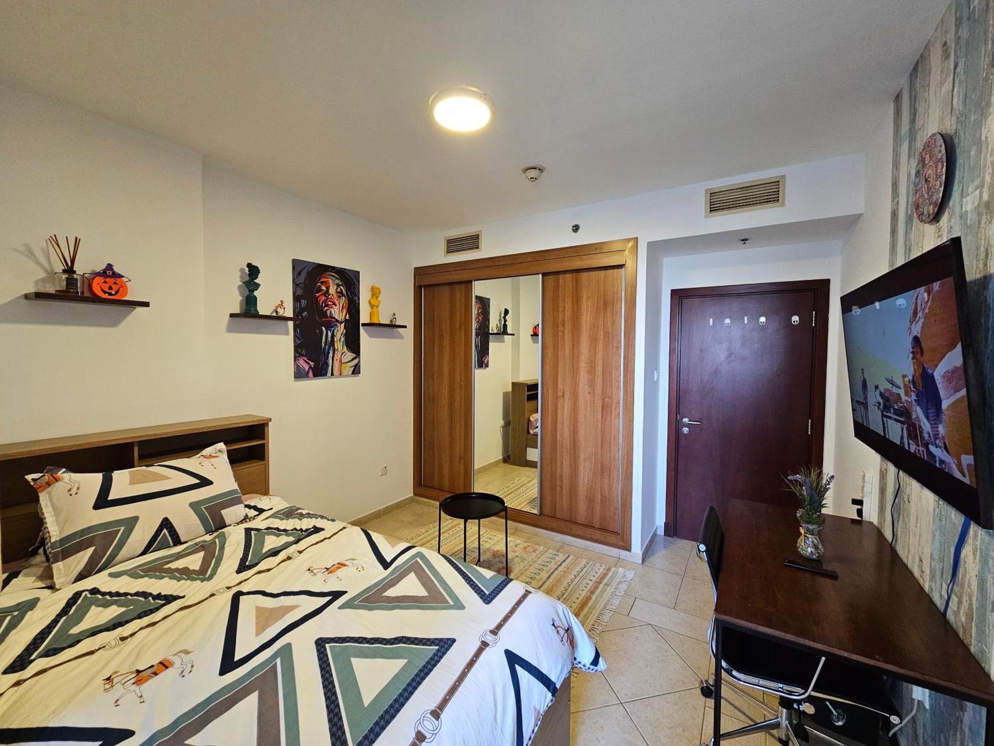 Super Host At Highest Residential Tower In The World, Private Rooms In A Shared Apartment دبي الغرفة الصورة