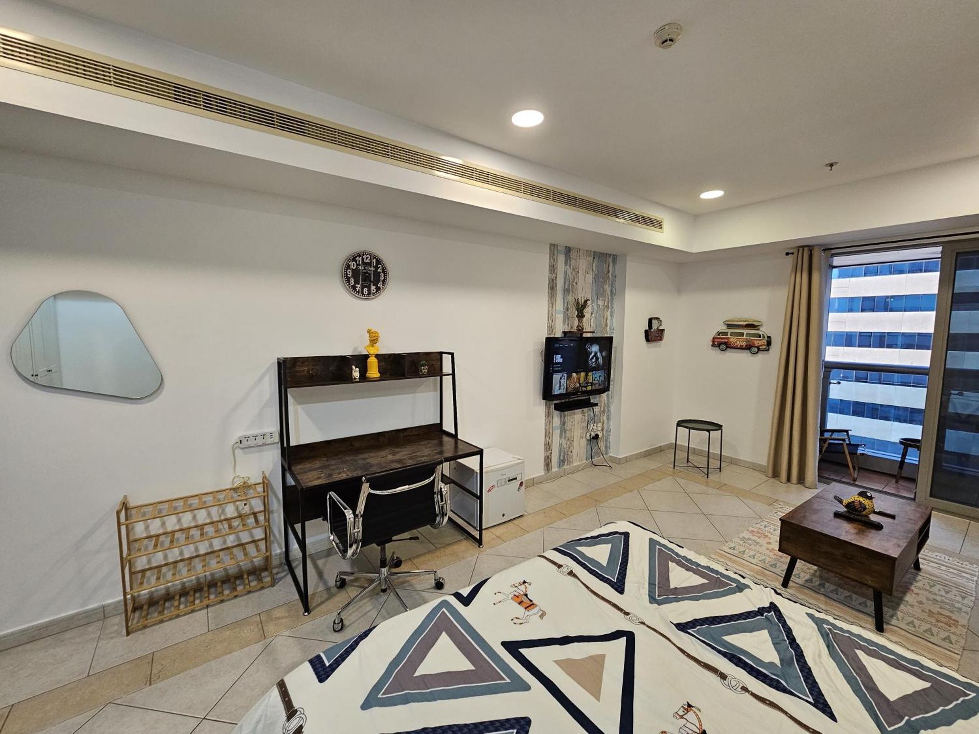Super Host At Highest Residential Tower In The World, Private Rooms In A Shared Apartment دبي الغرفة الصورة