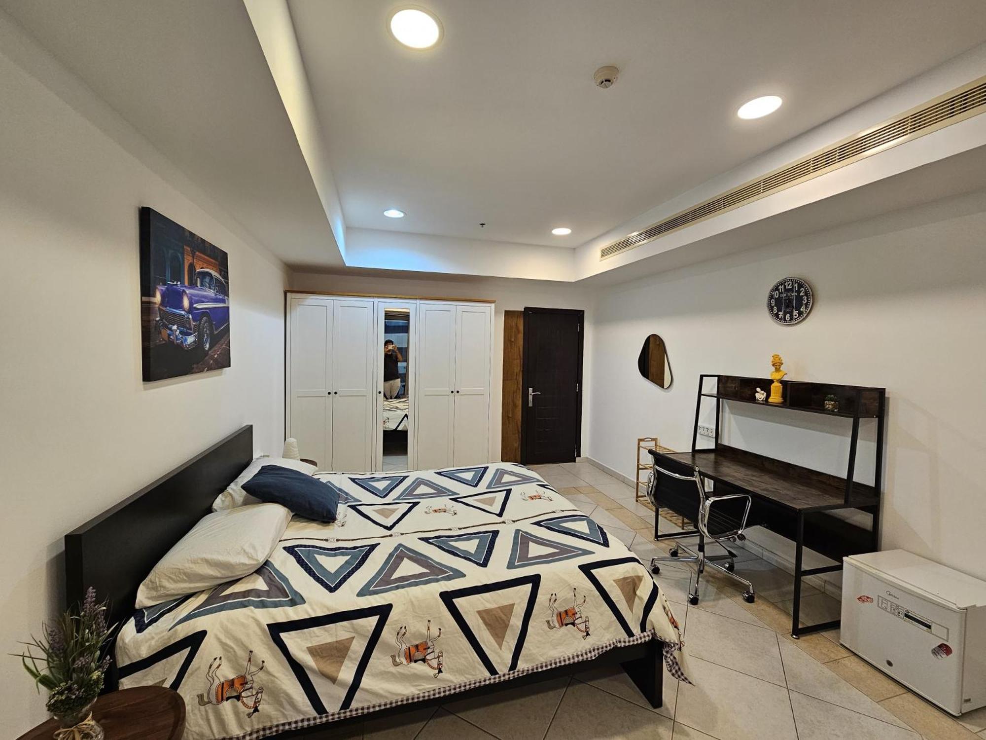 Super Host At Highest Residential Tower In The World, Private Rooms In A Shared Apartment دبي الغرفة الصورة