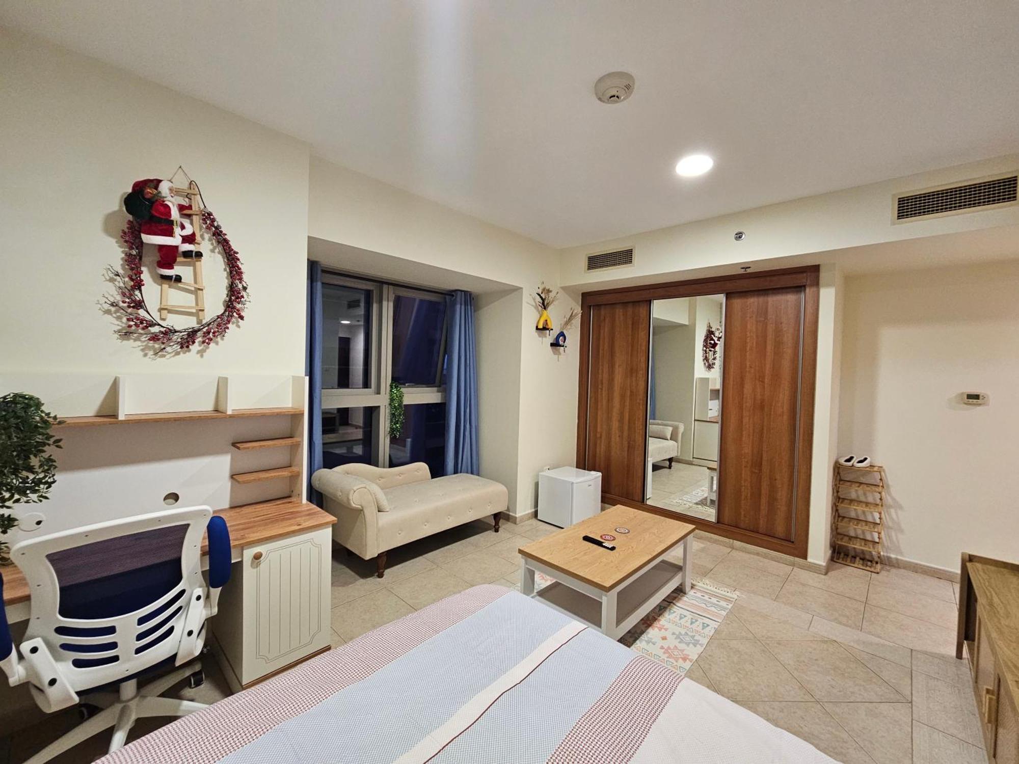 Super Host At Highest Residential Tower In The World, Private Rooms In A Shared Apartment دبي المظهر الخارجي الصورة